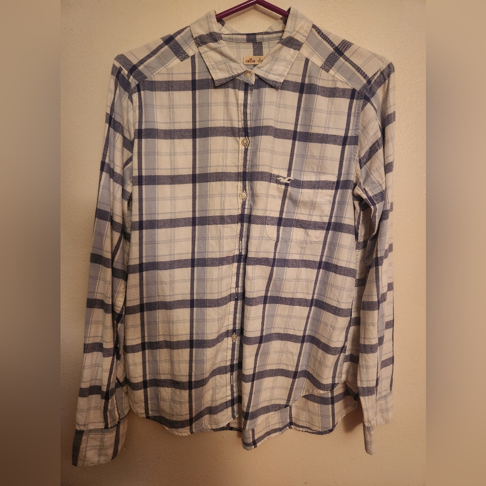 Hollister Button Down Shirt Size M